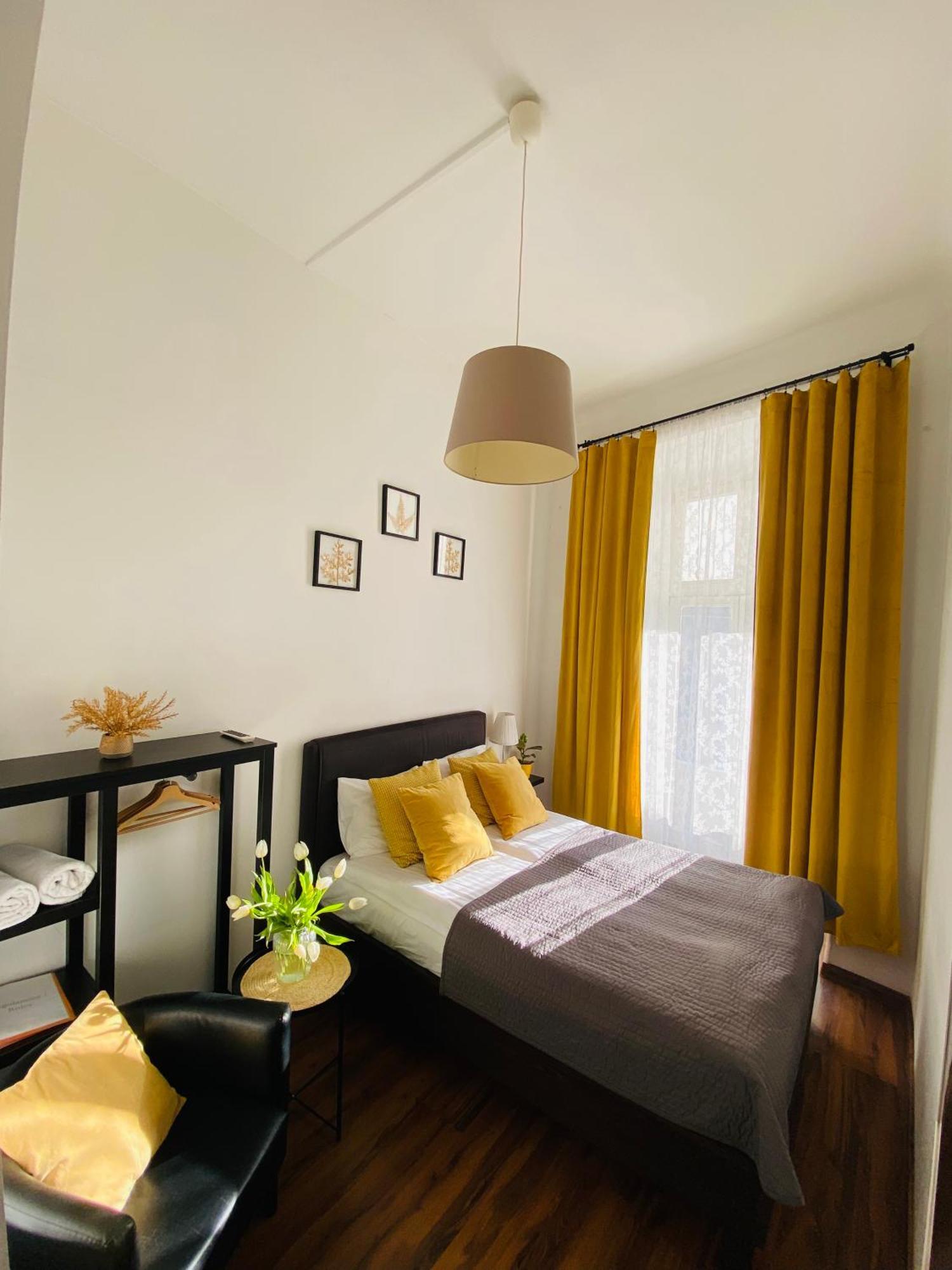Krakow Apartments & Rooms Extérieur photo